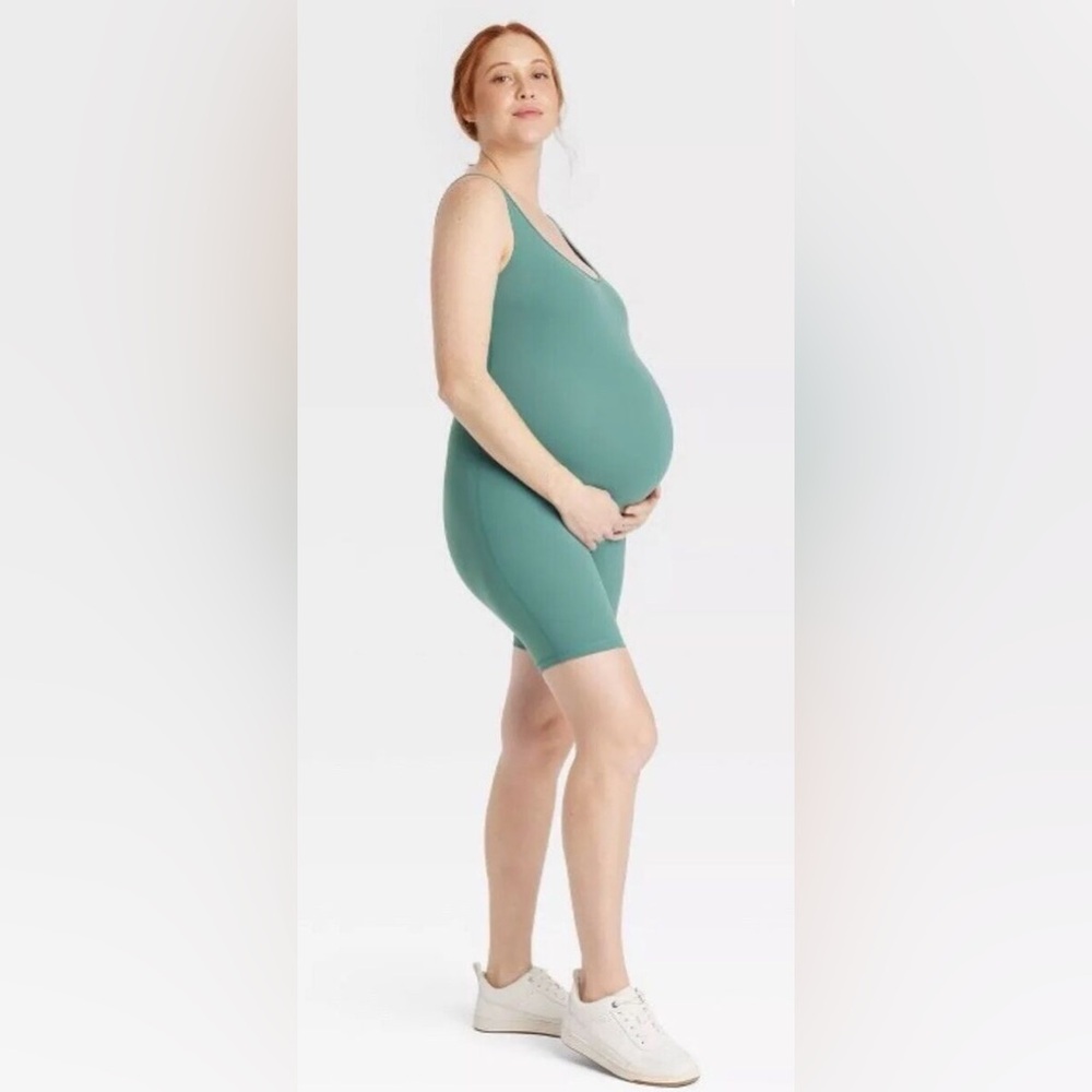 NWT Ingrid & Isabel Maternity unitard jumpsuit romper